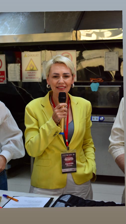 Birgül Öztürk, bir gastronomi yarışmasında jüri üyesi