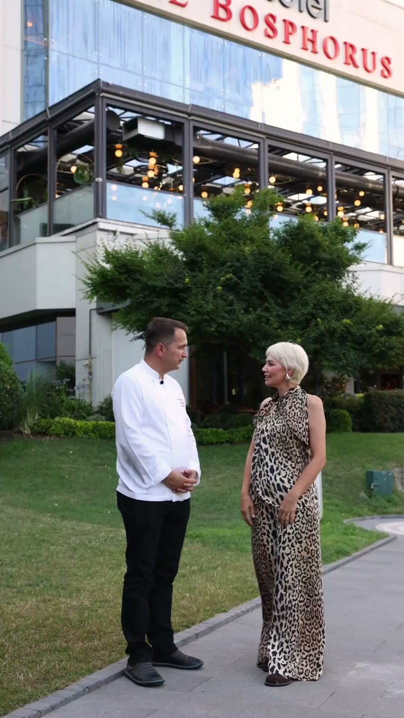 Birgül Öztürk ve Soner Kesgin, Swissôtel The Bosphorus önünde birlikte
